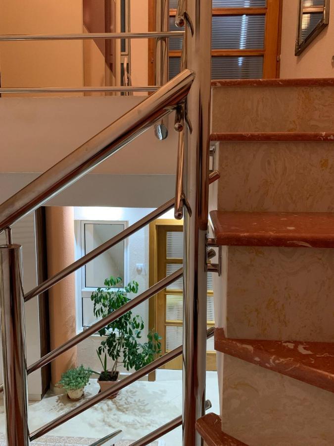 Guest House Nuhii อุลซิน ภายนอก รูปภาพ